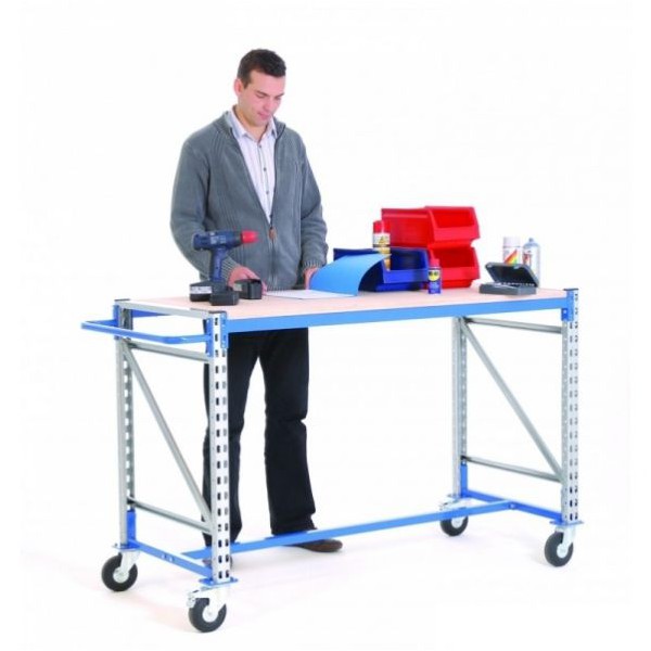 Établi d’atelier avec roulettes