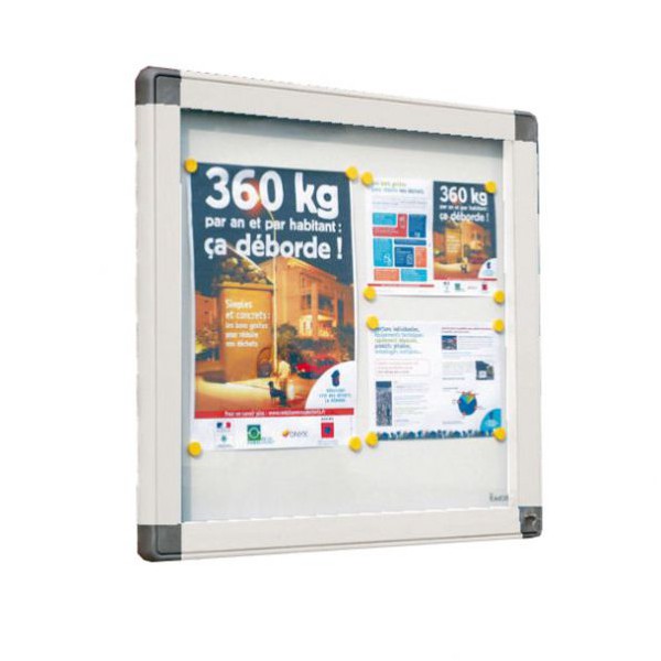 Vitrine exterieure cadre anodise vitrage plexi