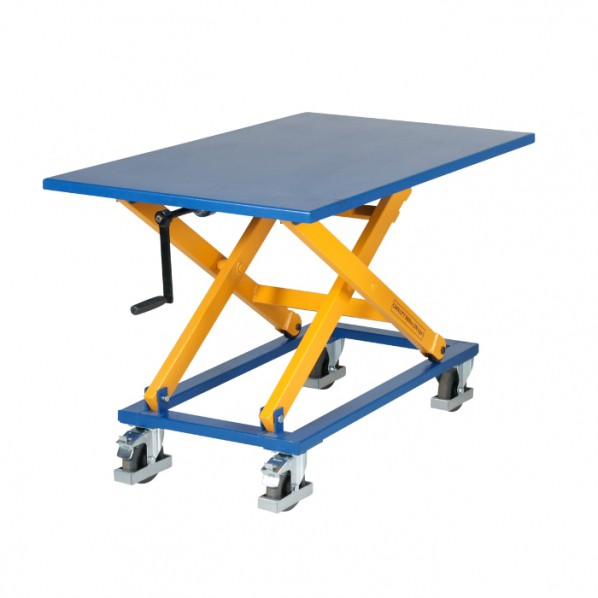 Table ?l?vatrice ? manivelle