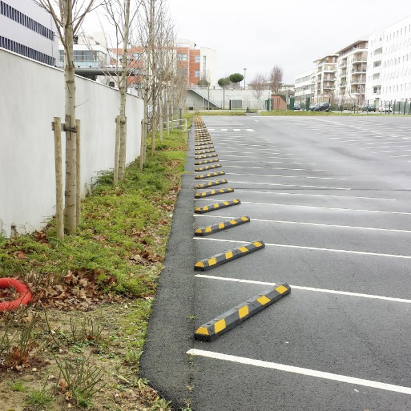 Butée de parking caoutchouc