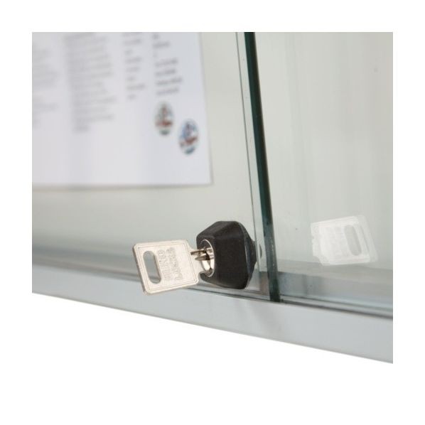 Vitrine d affichage interieur portes coulissantes Millenium